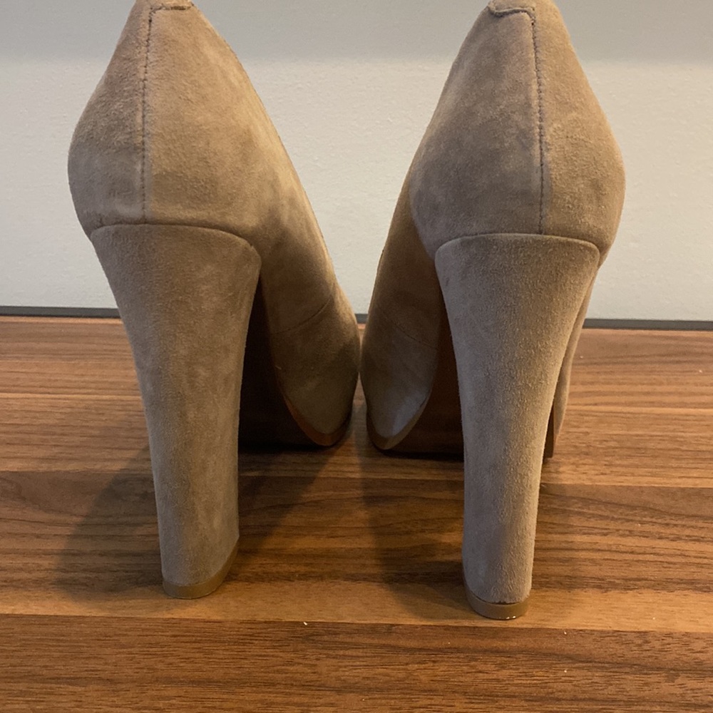 Neutral Heel - image 2